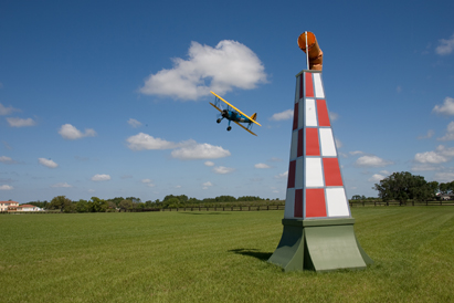 Rounding the pylon